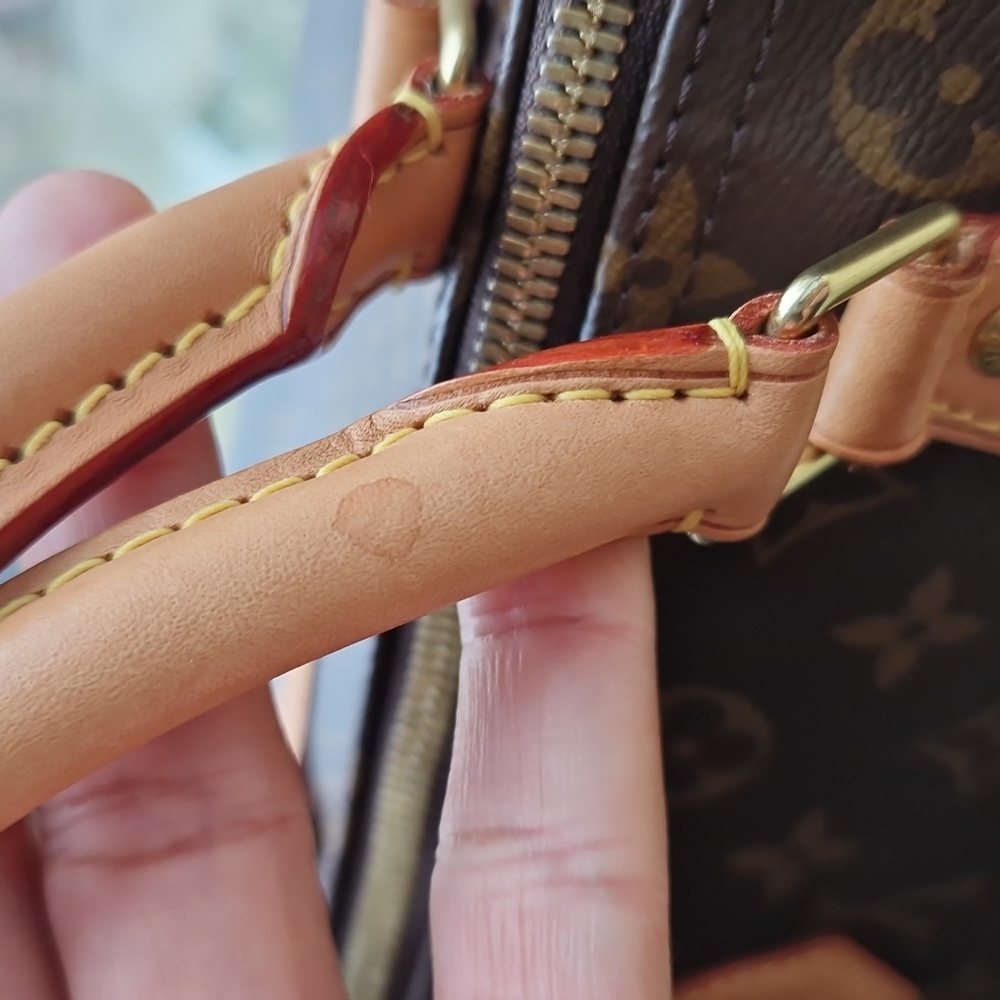 Louis Vuitton Brown Monogram Round Bag  Bandouliere 30. WITHOUT A STRAP. - Picture 11 of 16